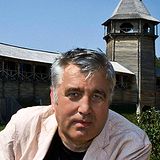 Описание: Гранітне, війна та випускний бал