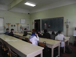http://physics.karazin.ua/doc/news/31_03_2014/1.jpg